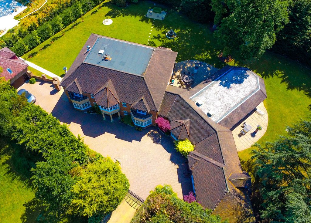 Additional image 2 of 7 bed detached house for saleThe Leys, Loom Lane, Radlett, Hertfordshire WD7