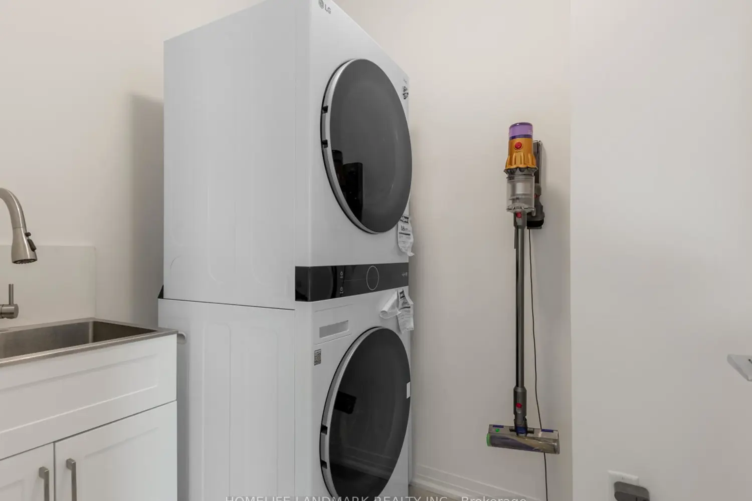 Additional image 11 of 9092 Woodbine Avenue