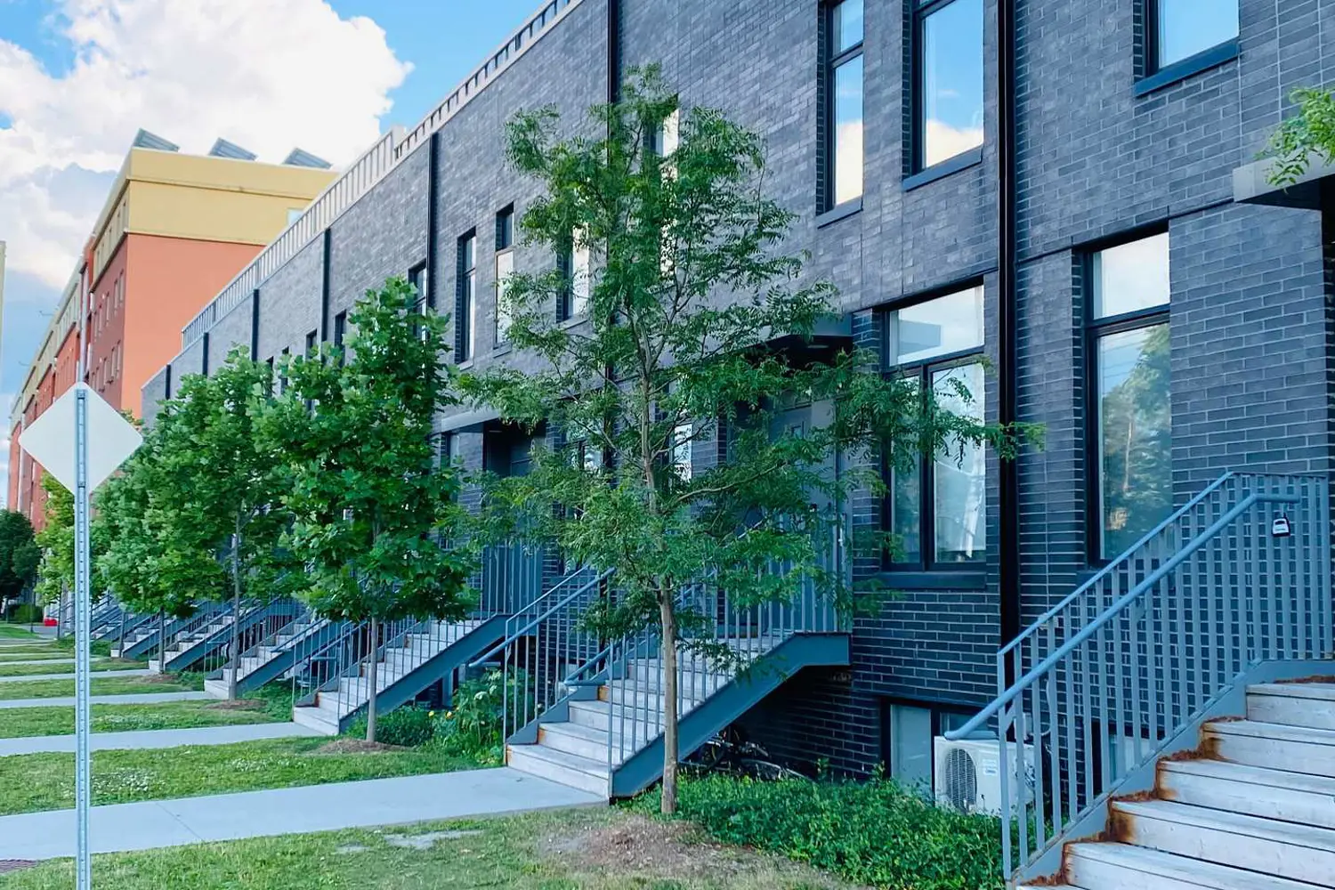 Additional image 2 of 1720 Simcoe Street 5