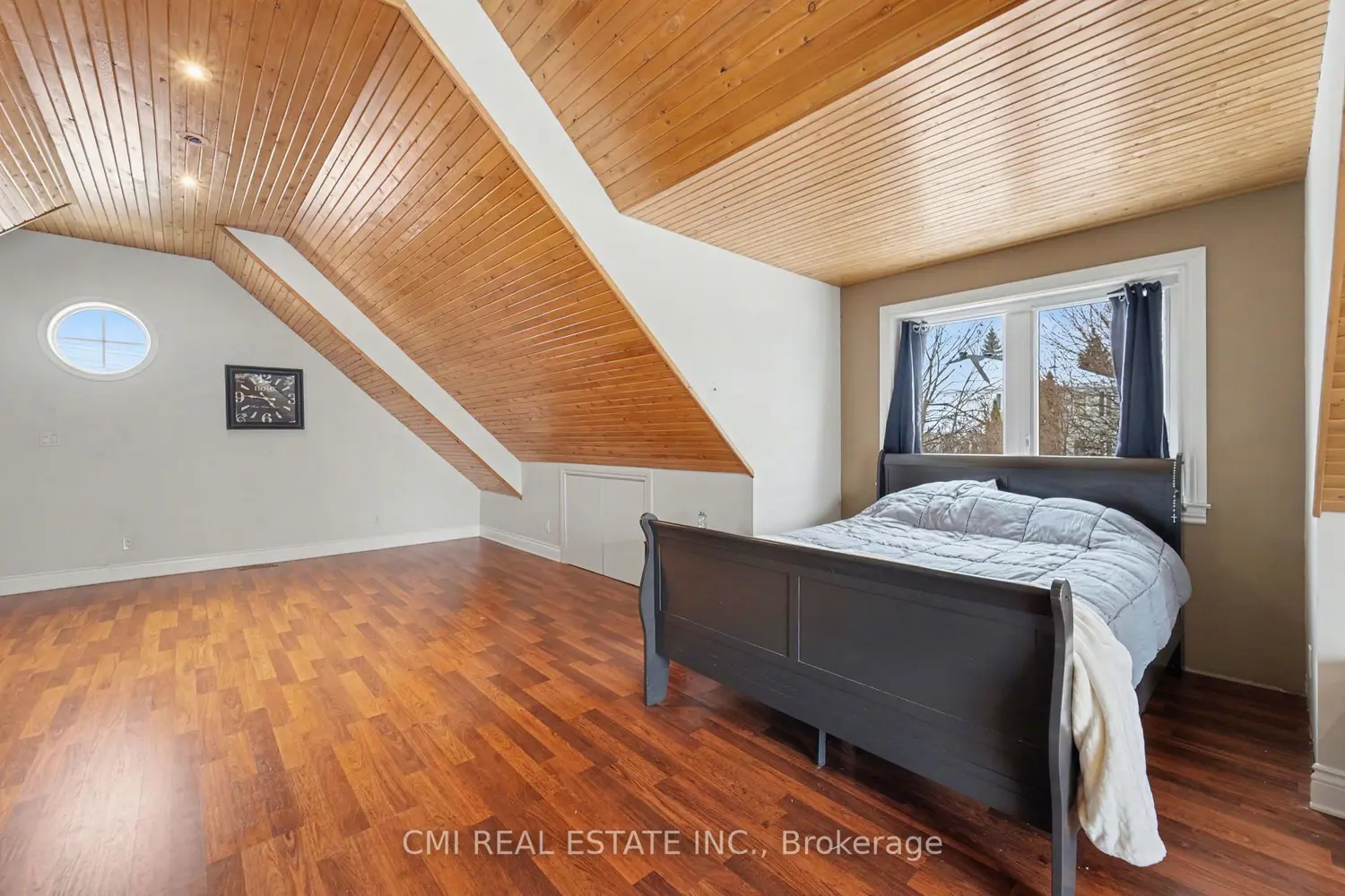 Additional image 15 of 2500 Lookout Drive