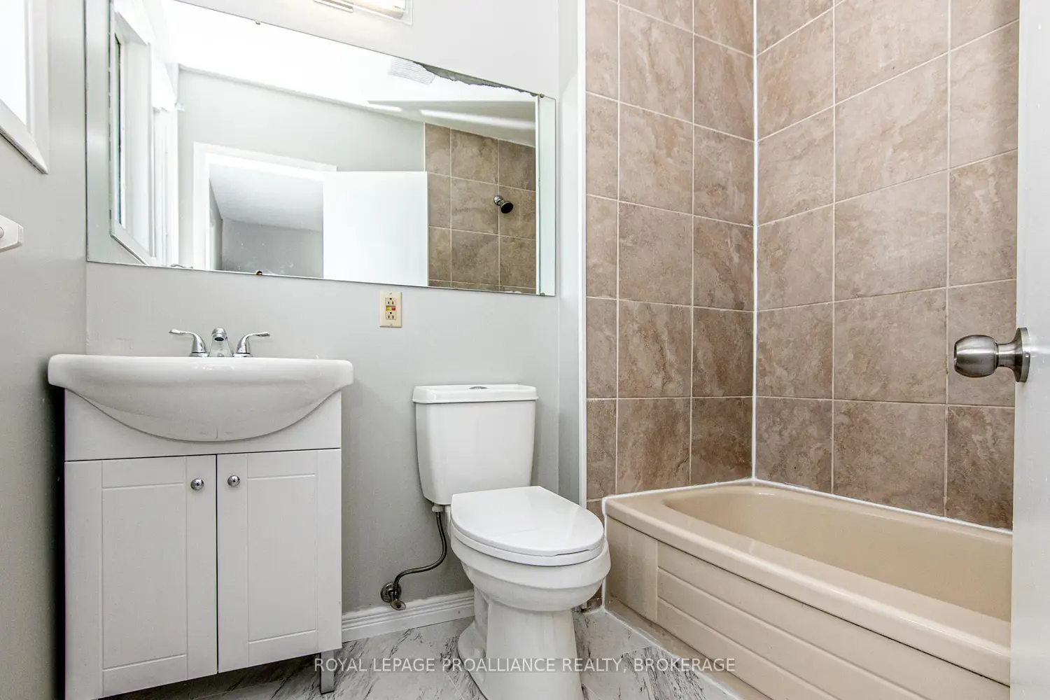 Additional image 9 of 355 Portsmouth Avenue