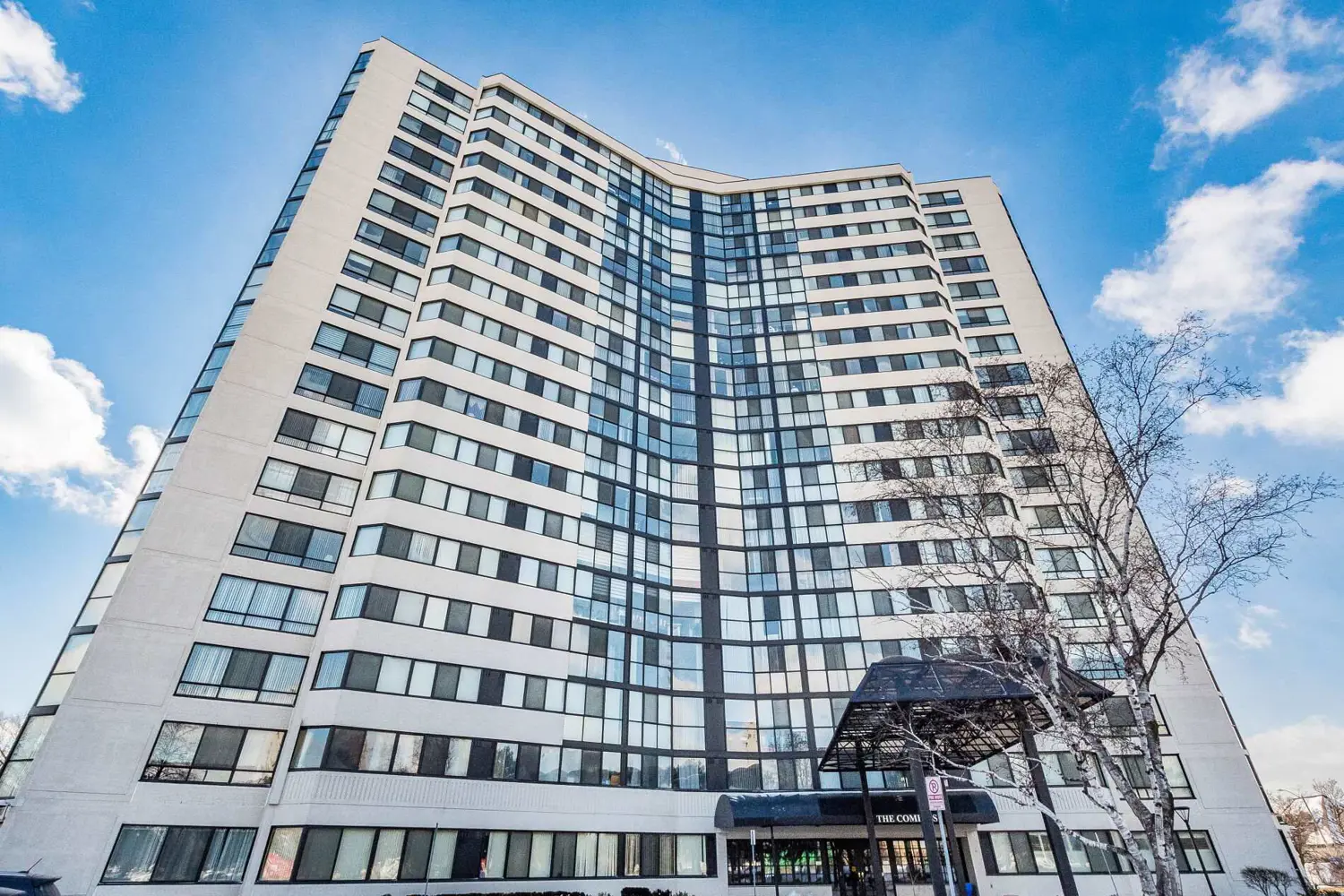 1360 Rathburn Road Ph04