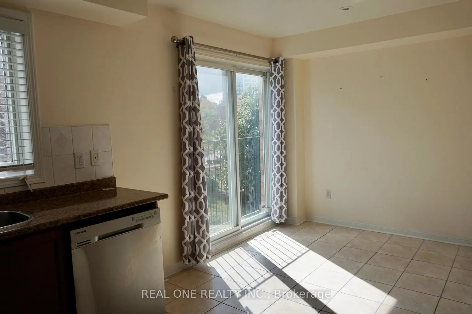 Additional image 9 of 80 Acorn Place 37