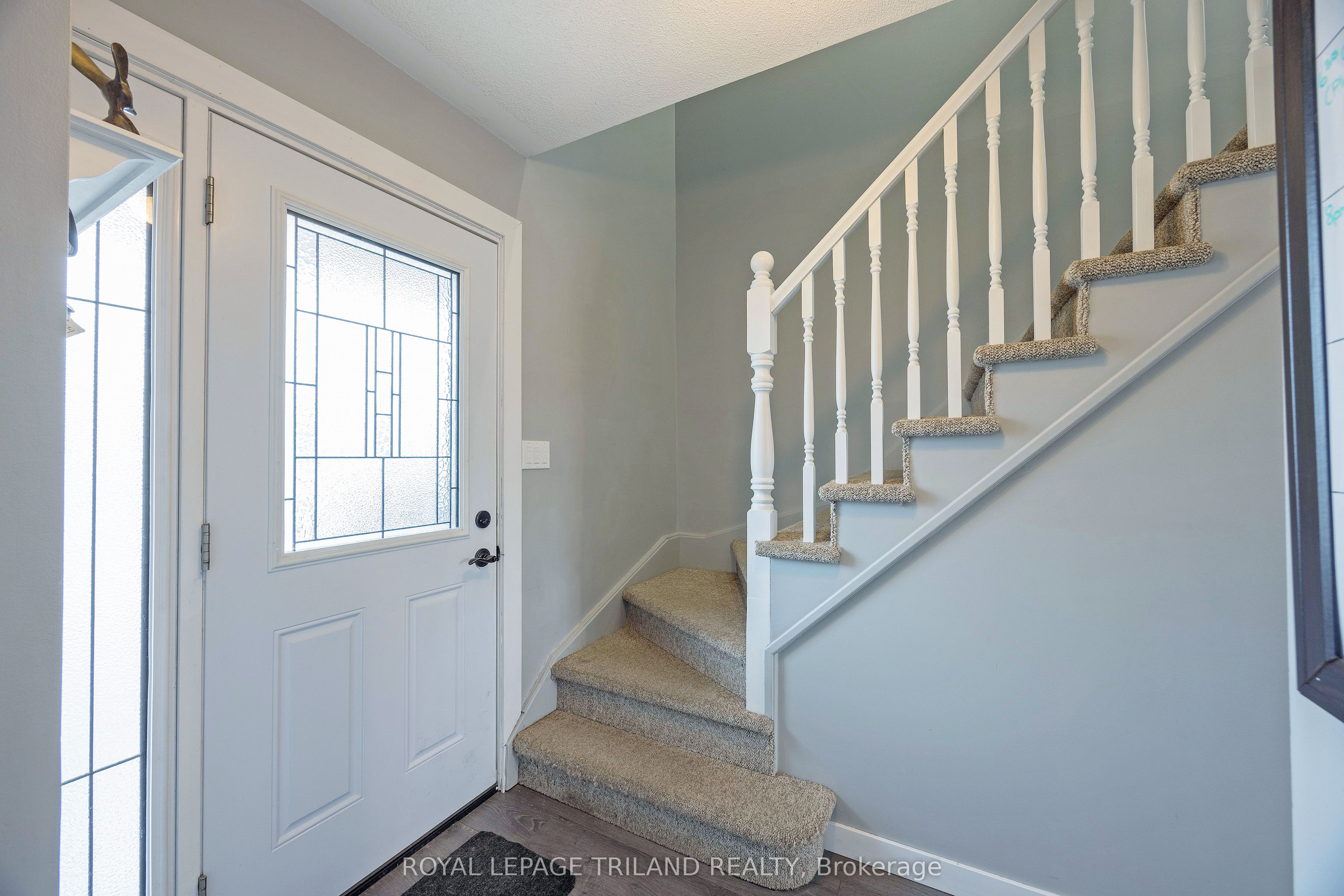 Additional image 2 of 24 Farmington Drive, St. Thomas, ON, N5R 5X4