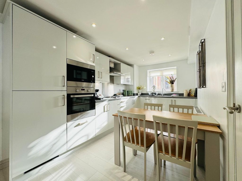 Additional image 4 of 2 bed flat for saleMansion House, Fleet Avenue, Hartlepool TS24