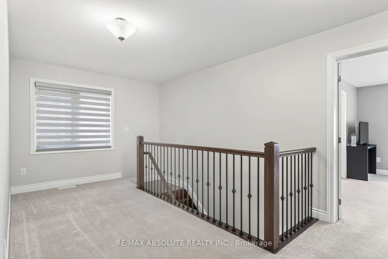 Additional image 11 of 1008 Manege Street