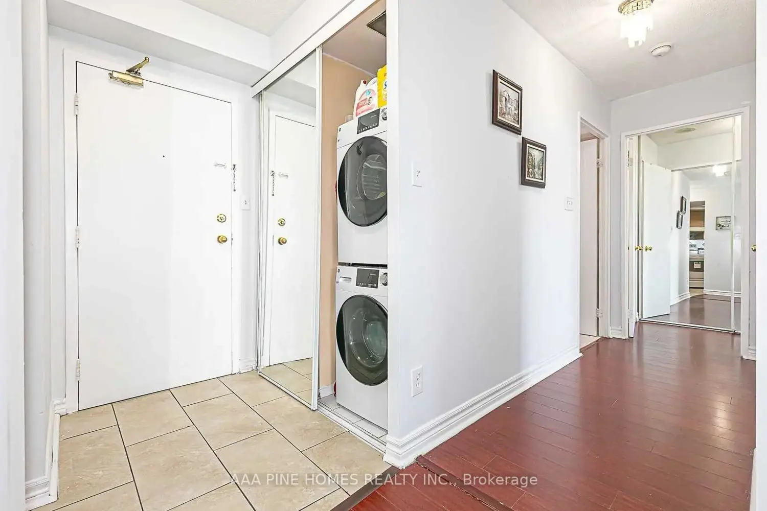 Additional image 10 of 2550 Lawrence Avenue 1111