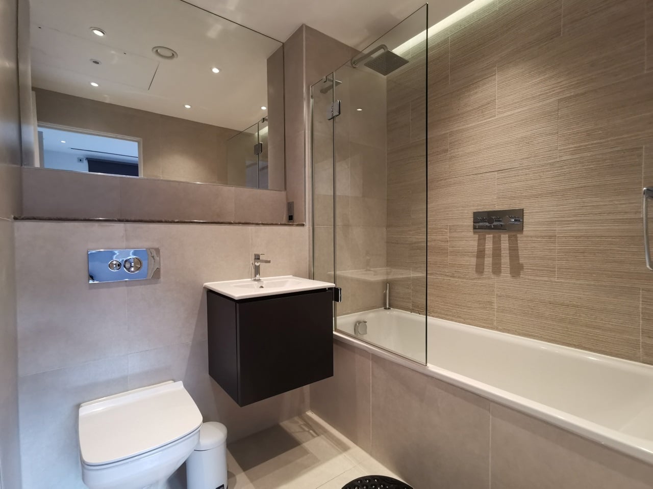 Additional image 11 of 2 Bed Flat, Chancery Lane, WC2A, N1 7GU