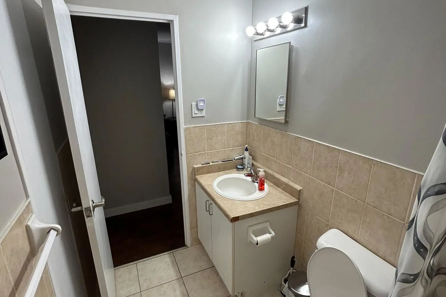 Additional image 8 of 583 Mornington Avenue 501