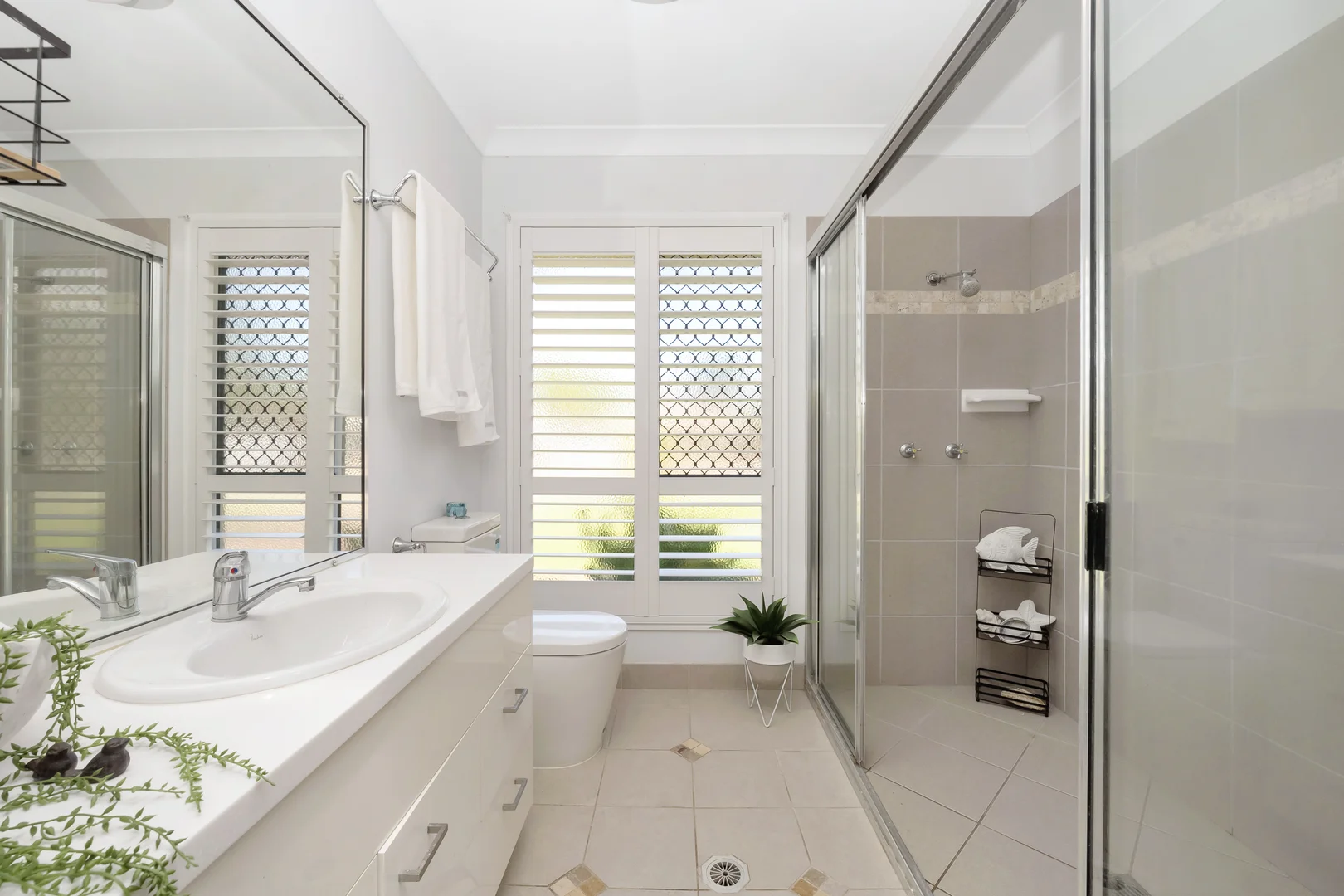 Additional image 11 of 5 Hickory Court, Bushland Beach QLD 4818