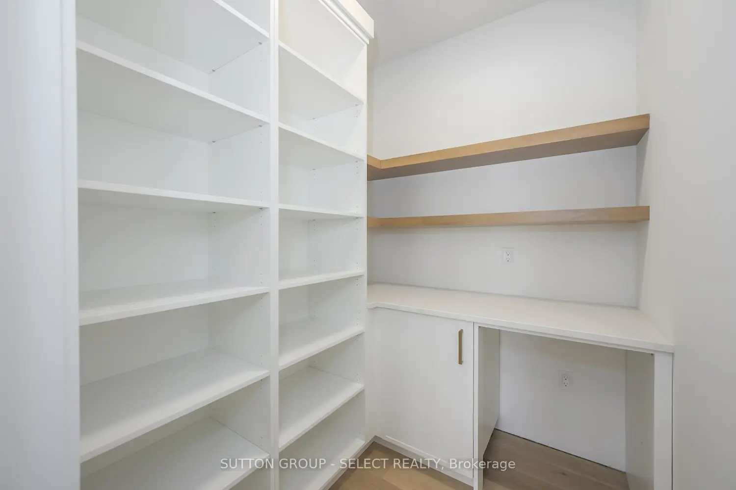 Additional image 8 of 1898 Fountain Grass Drive