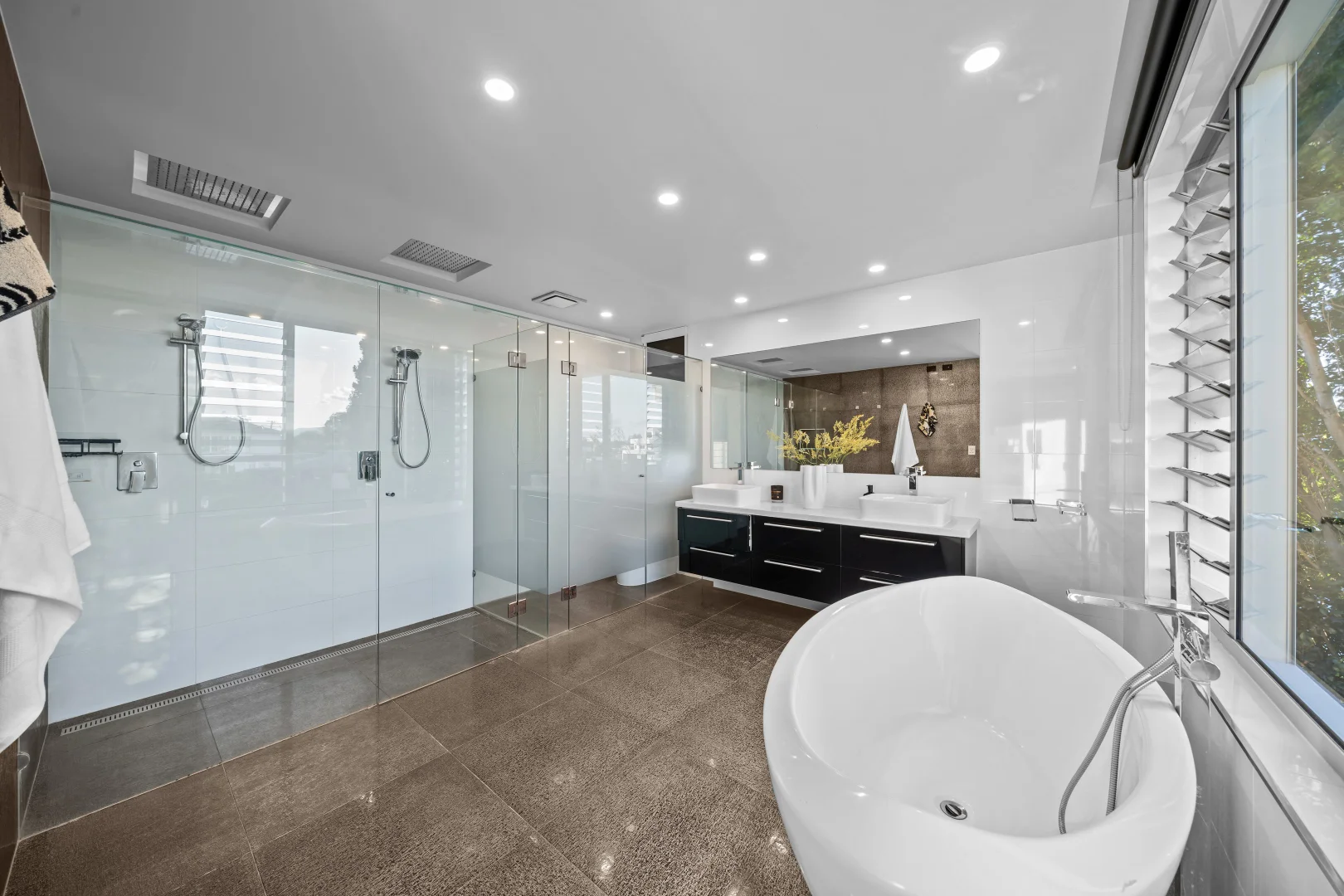 Additional image 16 of 13 Crest View Key, Broadbeach Waters QLD 4218