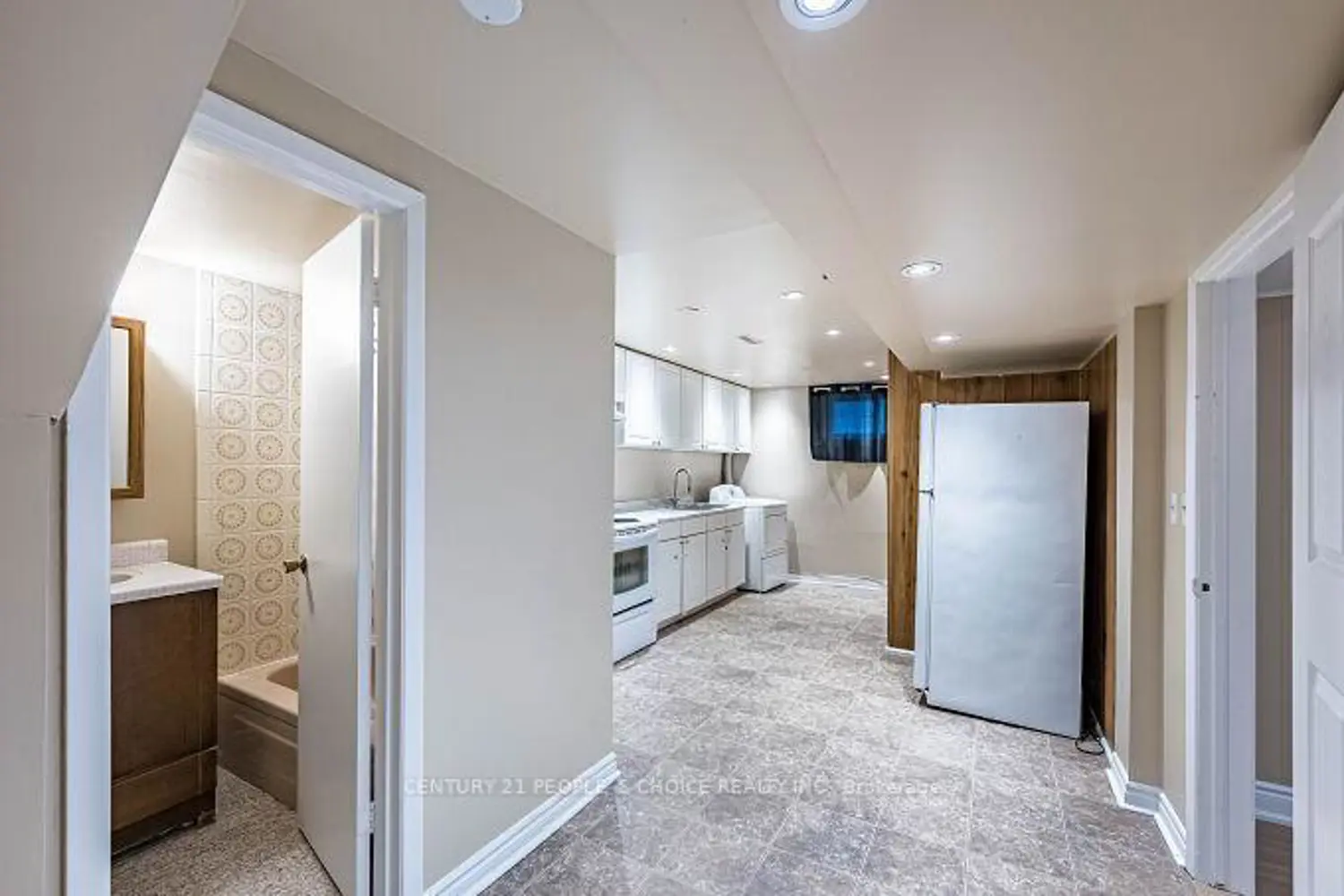 Additional image 18 of 453 Ginger Downs