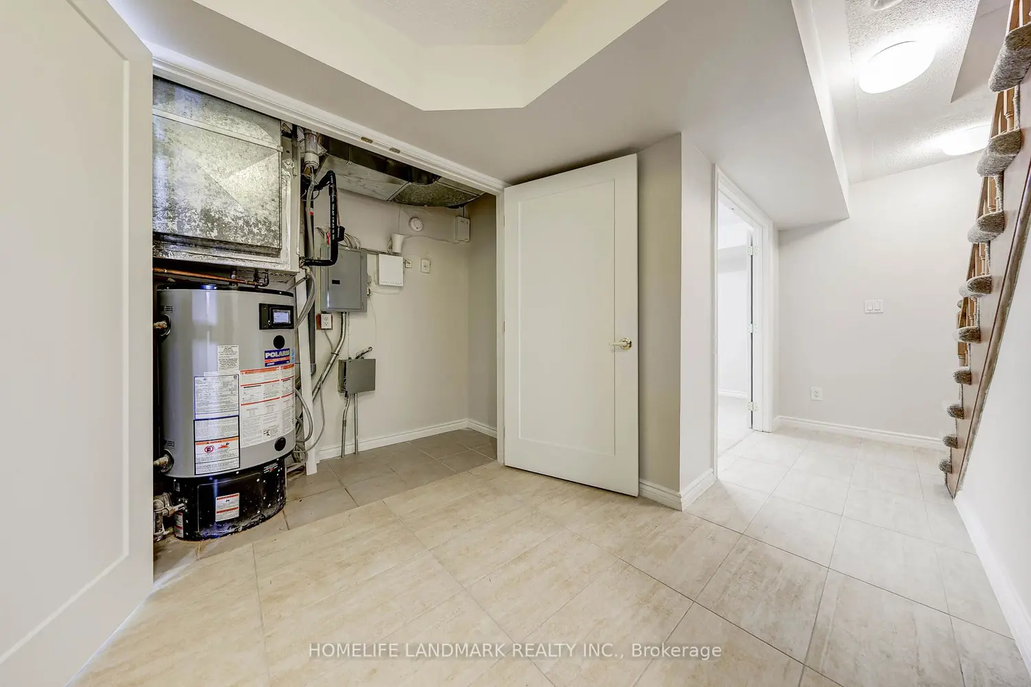 Additional image 20 of 118 Finch Avenue 19