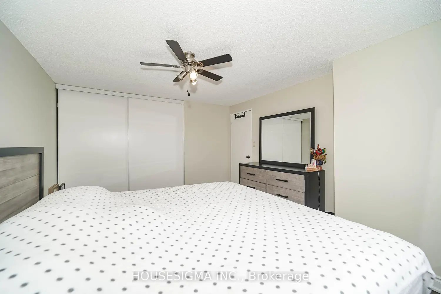 Additional image 15 of 321 Blackthorn Street 31