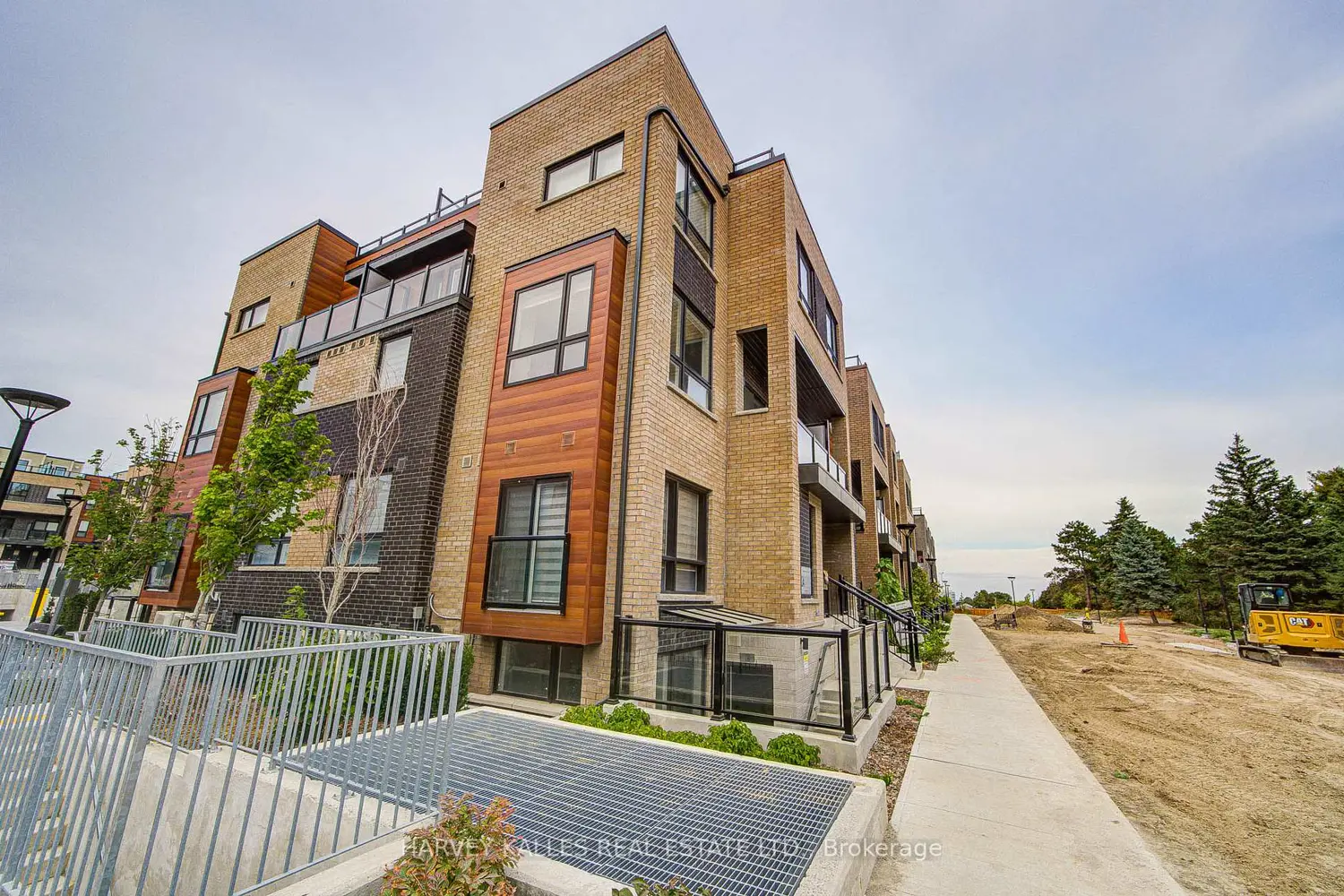 Additional image 3 of 24 Lytham Green Circle 16