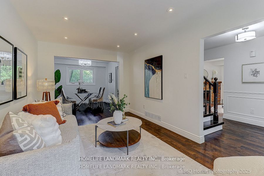 Additional image 2 of 30 Misty Moor Drive, Richmond Hill, ON, L4C 6R1