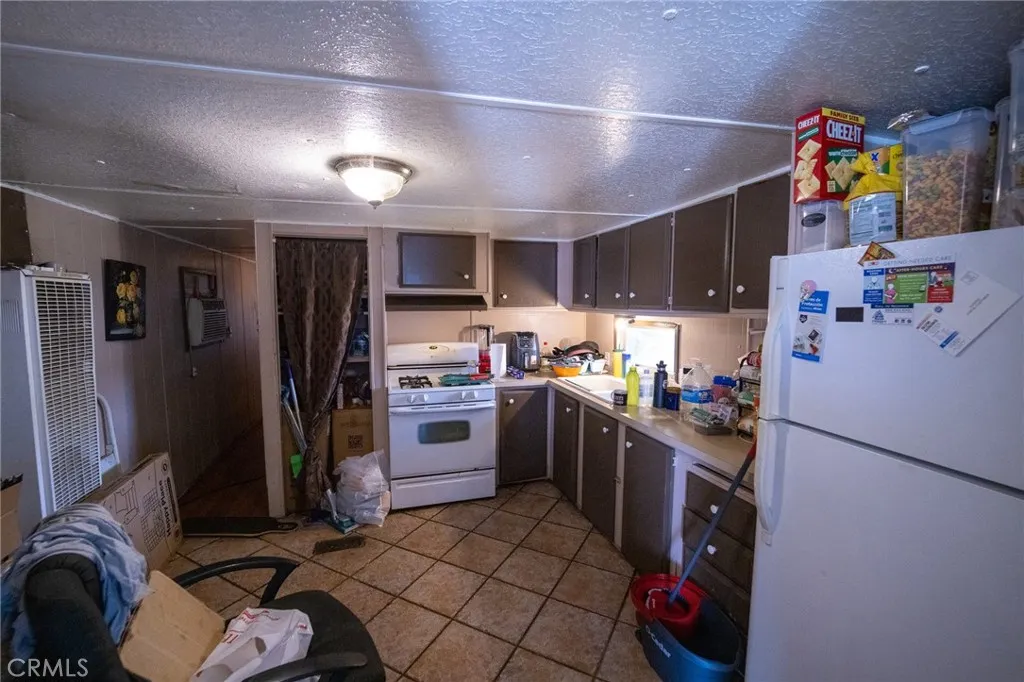 Additional image 70 of 26068 5th, San Bernardino, CA 92410