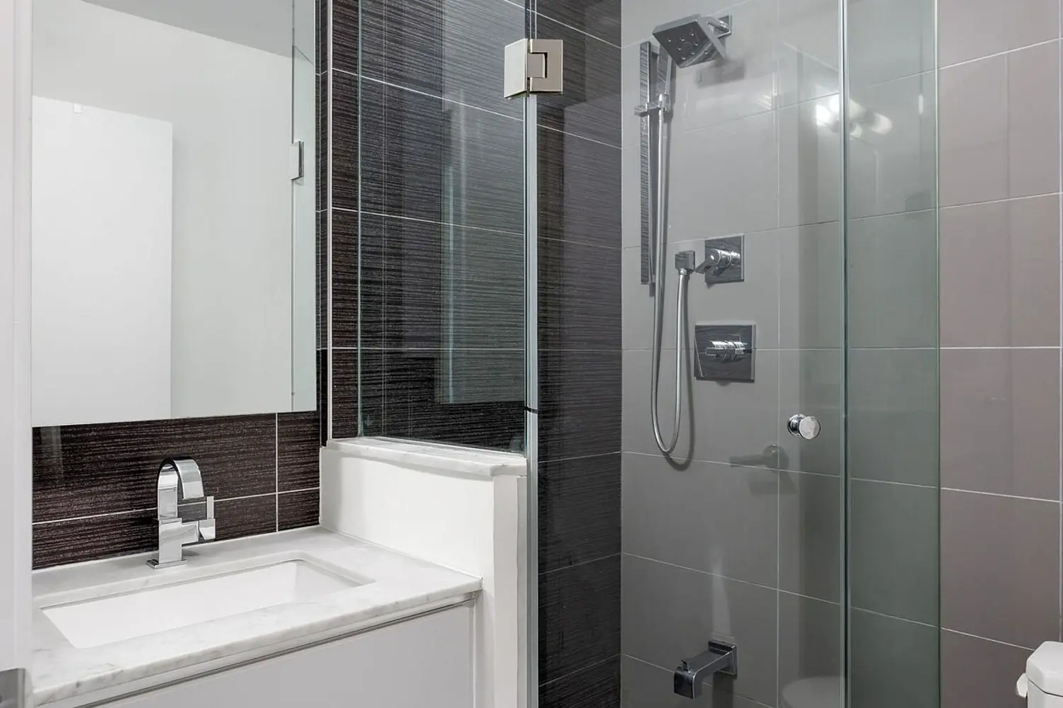 Additional image 14 of 1830 Bloor Street 716