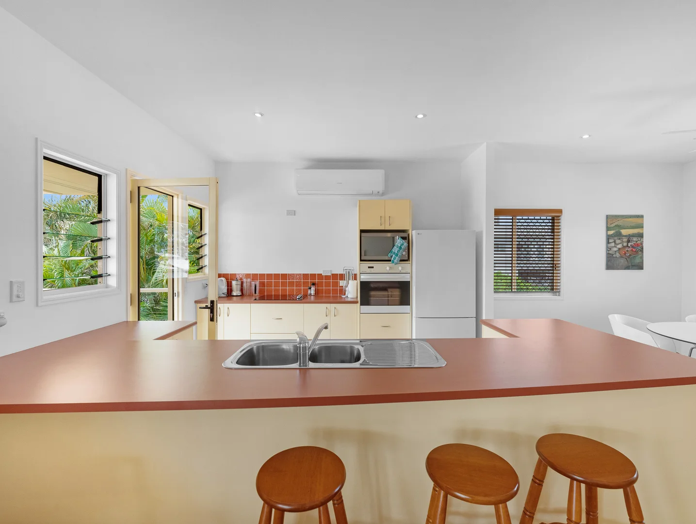 Additional image 27 of 506 Esplanade, Urangan QLD 4655