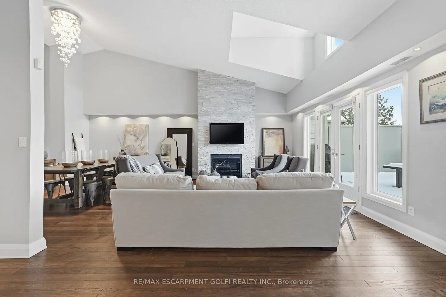 Additional image 5 of 3230 New Street 3