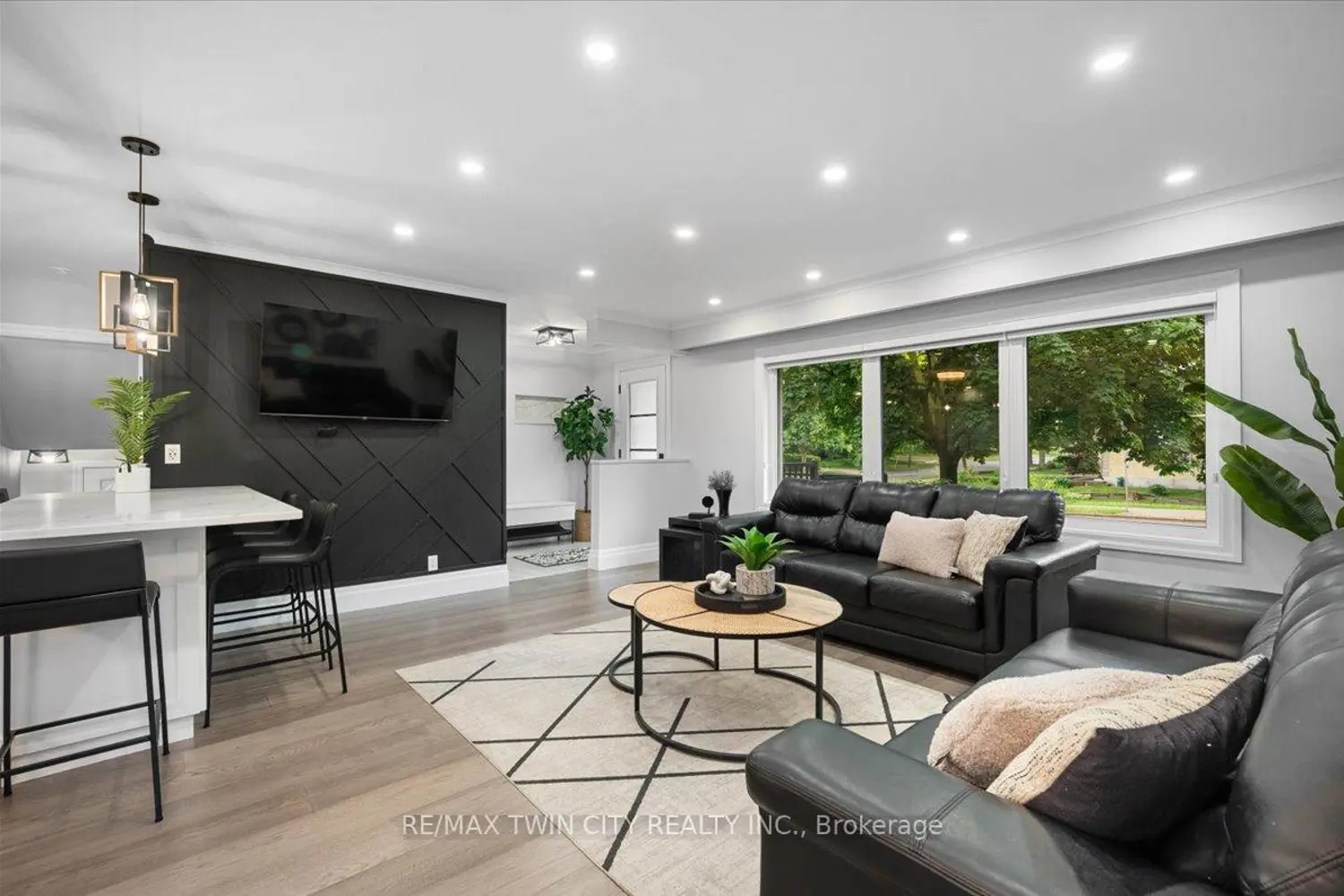 Additional image 5 of 162 Greenbrook Drive