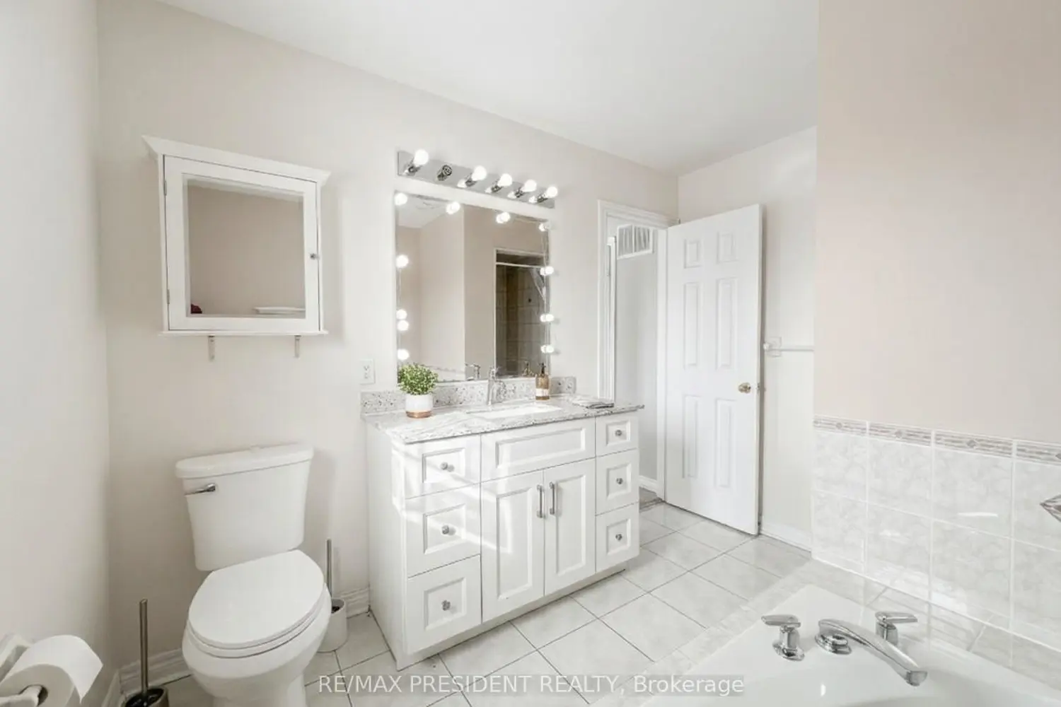 Additional image 10 of 41 Fallstar Crescent