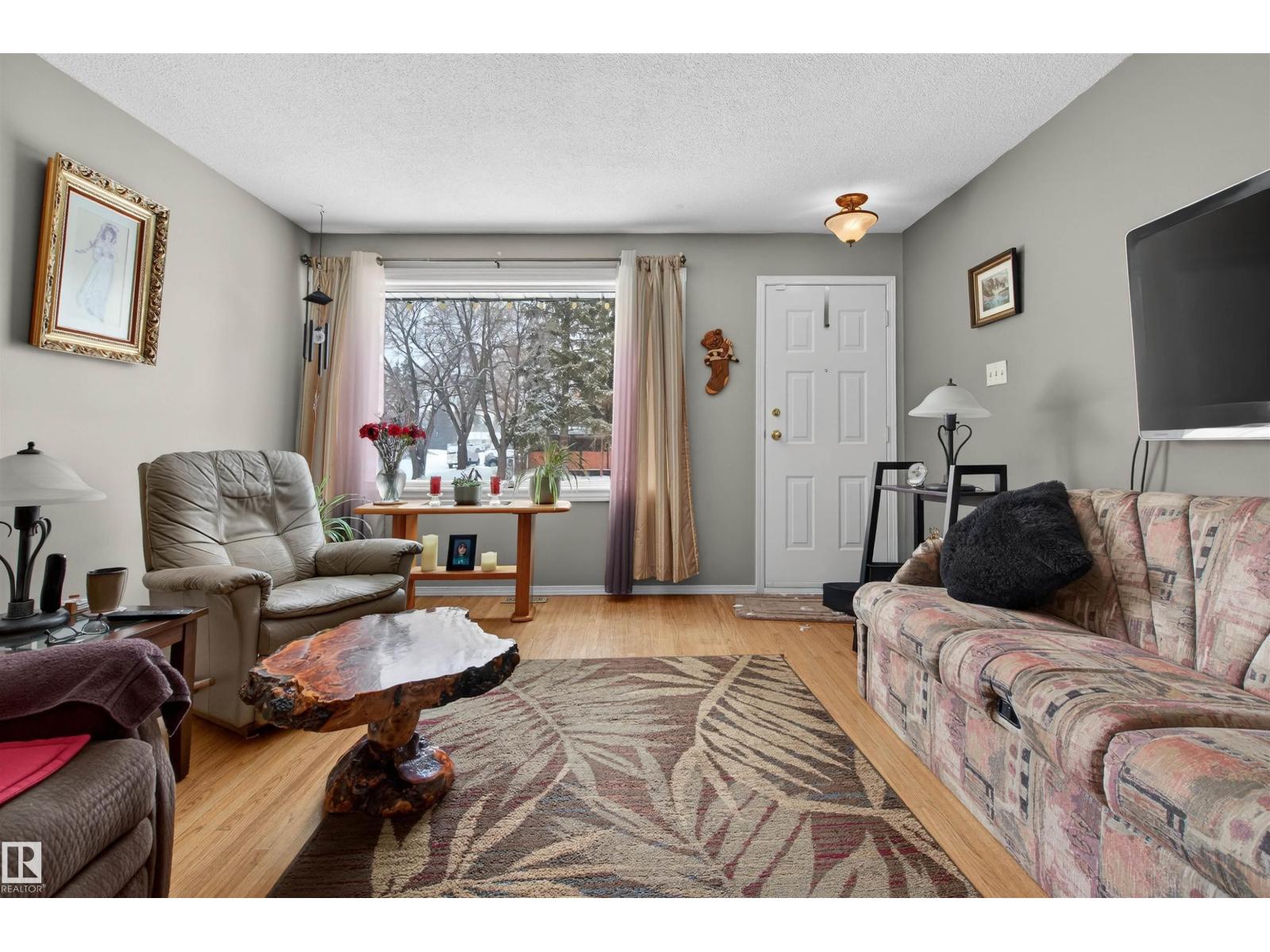 Additional image 2 of 16031 105 Avenue NW, Edmonton, AB, T5P0T8
