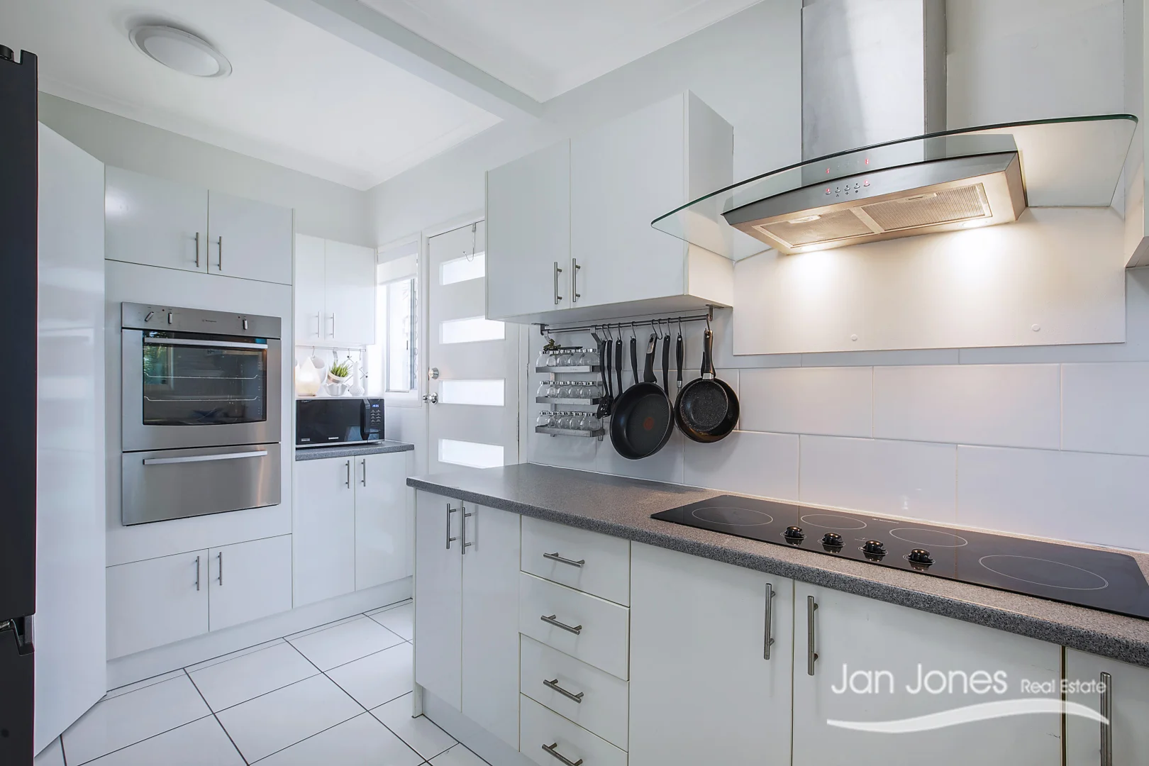 Additional image 5 of 6 Arizonica Drive, Clontarf QLD 4019