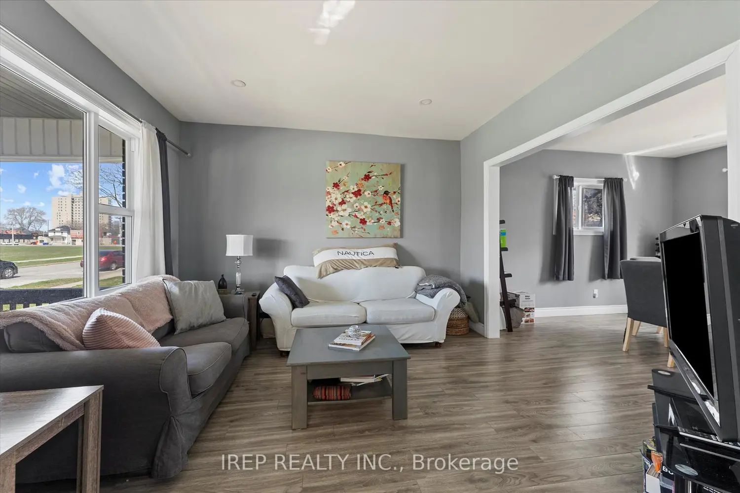 Additional image 6 of 394 Crawford Avenue