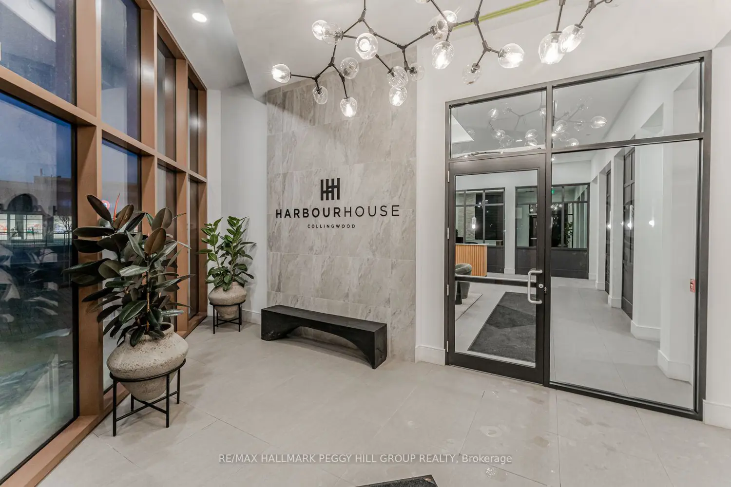 Additional image 10 of 31 Huron Street 421