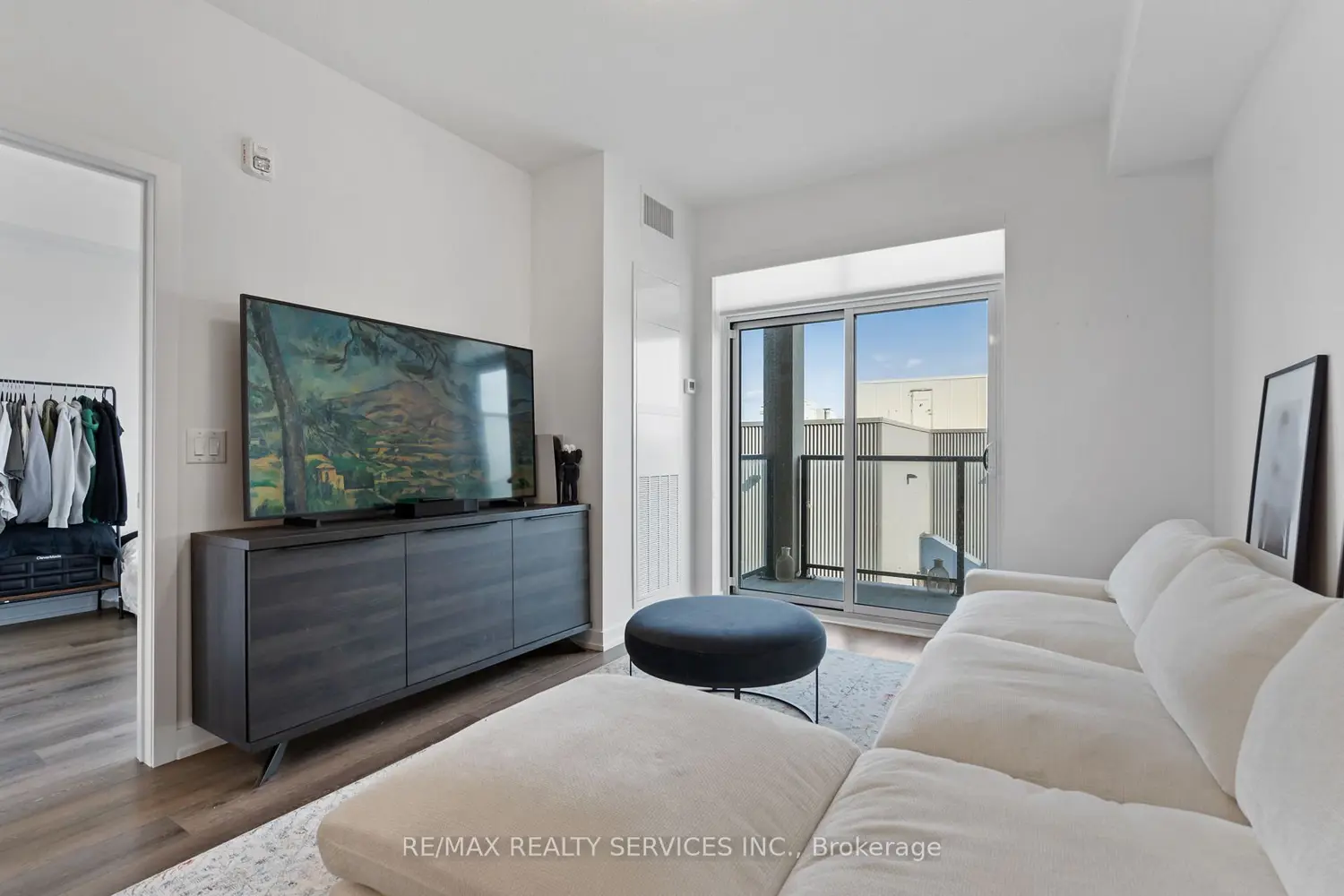 Additional image 5 of 5055 Greenlane Road 222