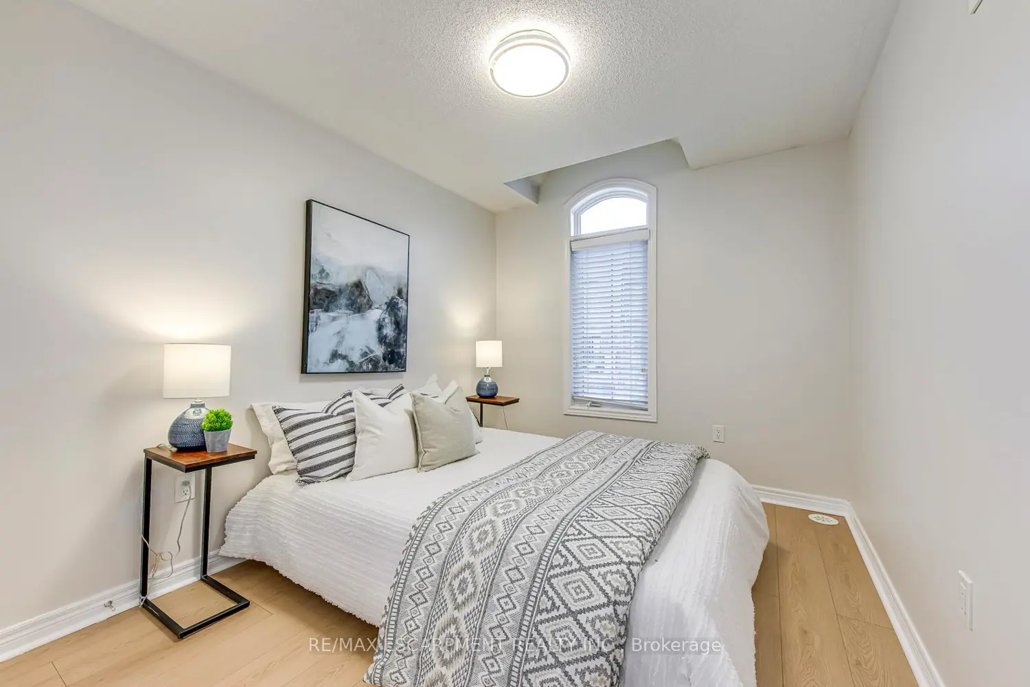 Additional image 16 of 2435 Greenwich Drive 74