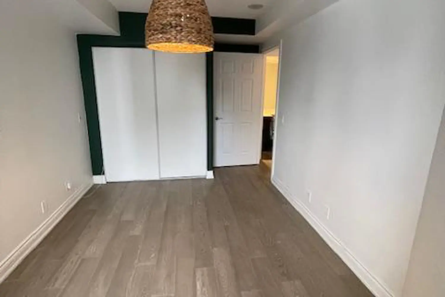 Additional image 10 of 78 Harrison Garden Boulevard 1001