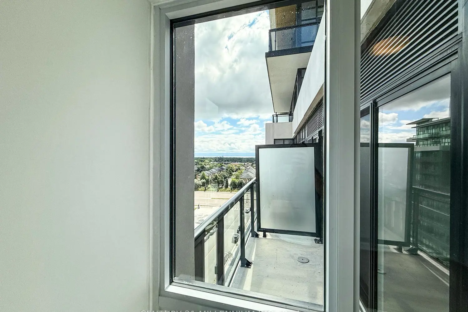 Additional image 6 of 405 Dundas Street 810