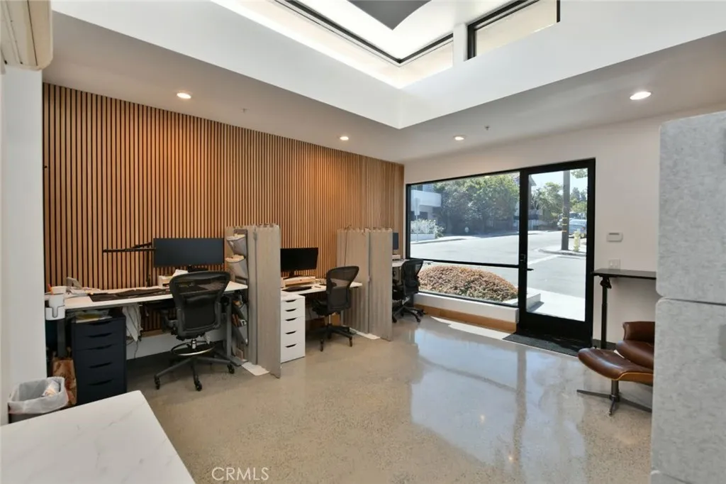 Additional image 3 of 627 Aviation Way, Manhattan Beach, CA 90266