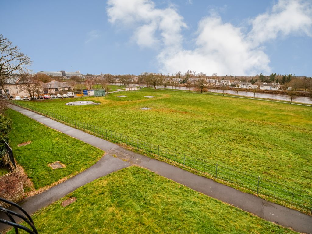 2 bed flat for sale4 Arranview Court, Irvine KA12