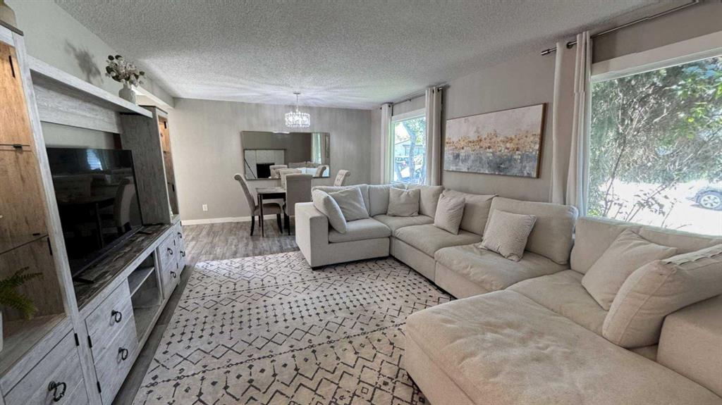Additional image 4 of 47 Sunhurst Court SE, Calgary, AB, T2X1Y3