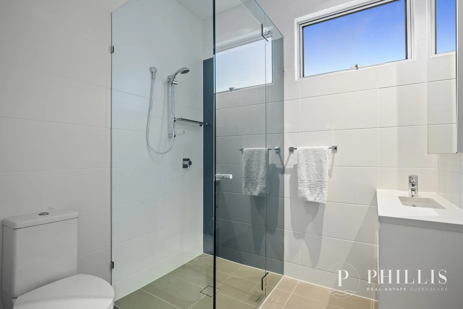 Additional image 40 of 26-28 Royal Albert Crescent, Sovereign Islands QLD 4216