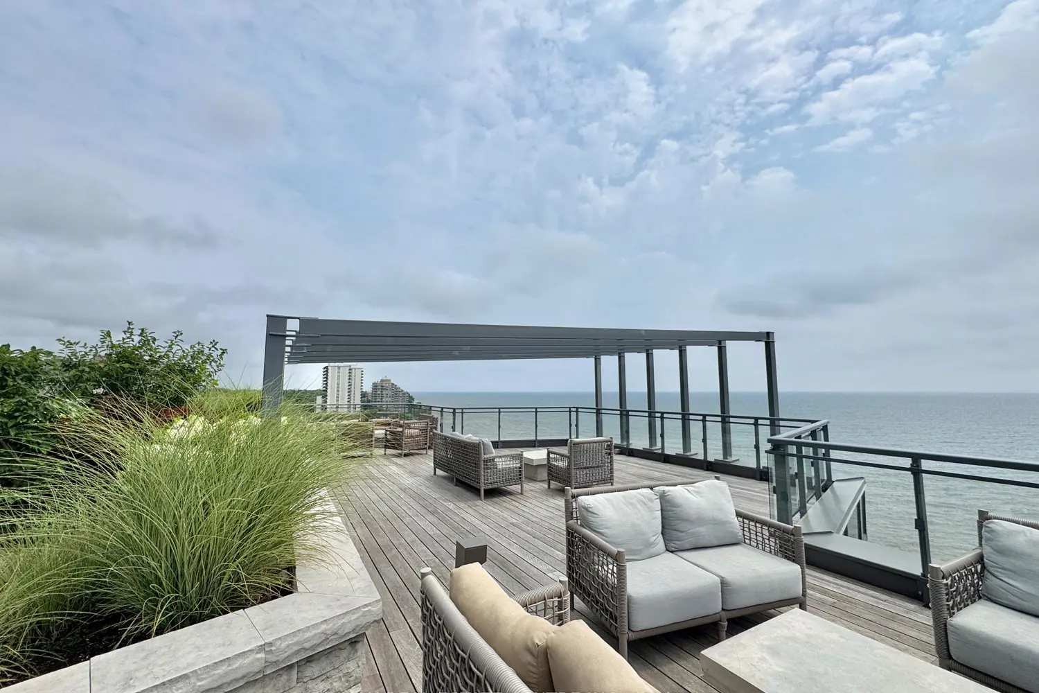 Additional image 14 of 2060 Lakeshore Road 405