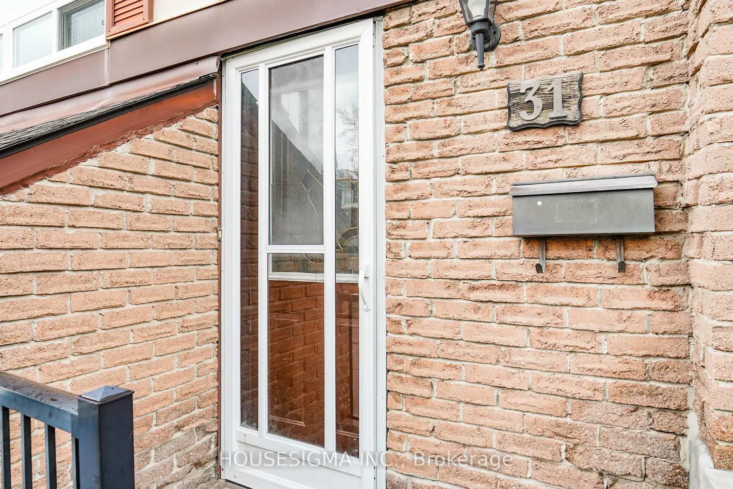 Additional image 3 of 321 Blackthorn Street 31