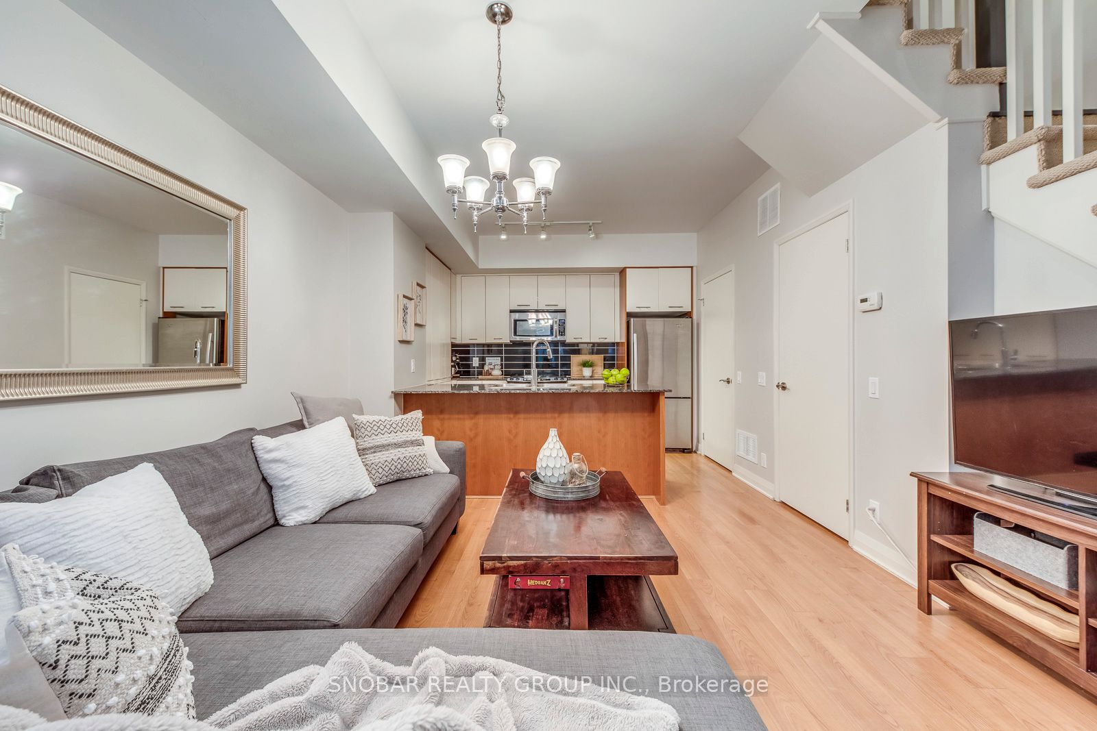Additional image 5 of 21-19 Valhalla Inn Road, Toronto, ON, M9B 0B3