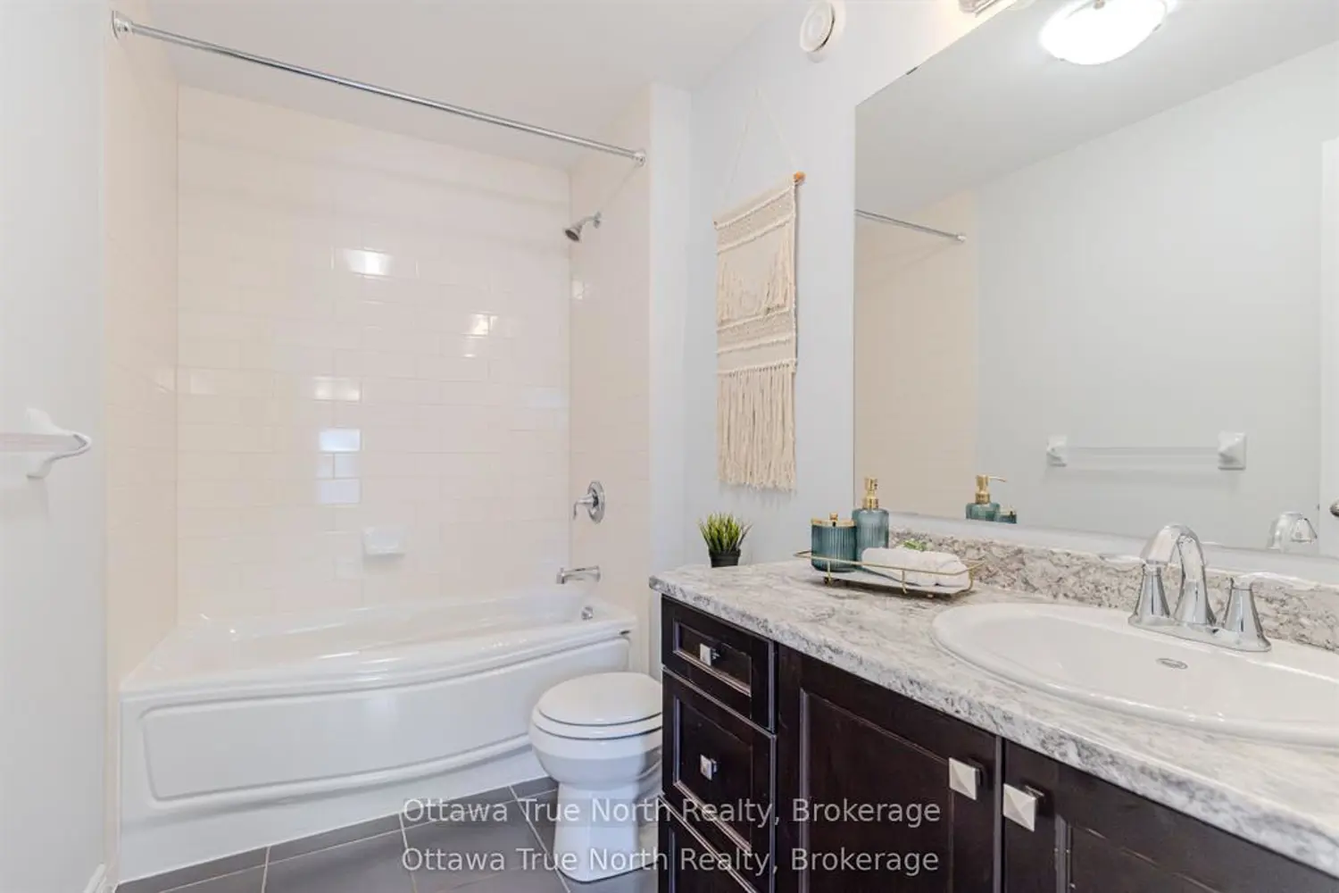 Additional image 16 of 206 Ancaster Avenue