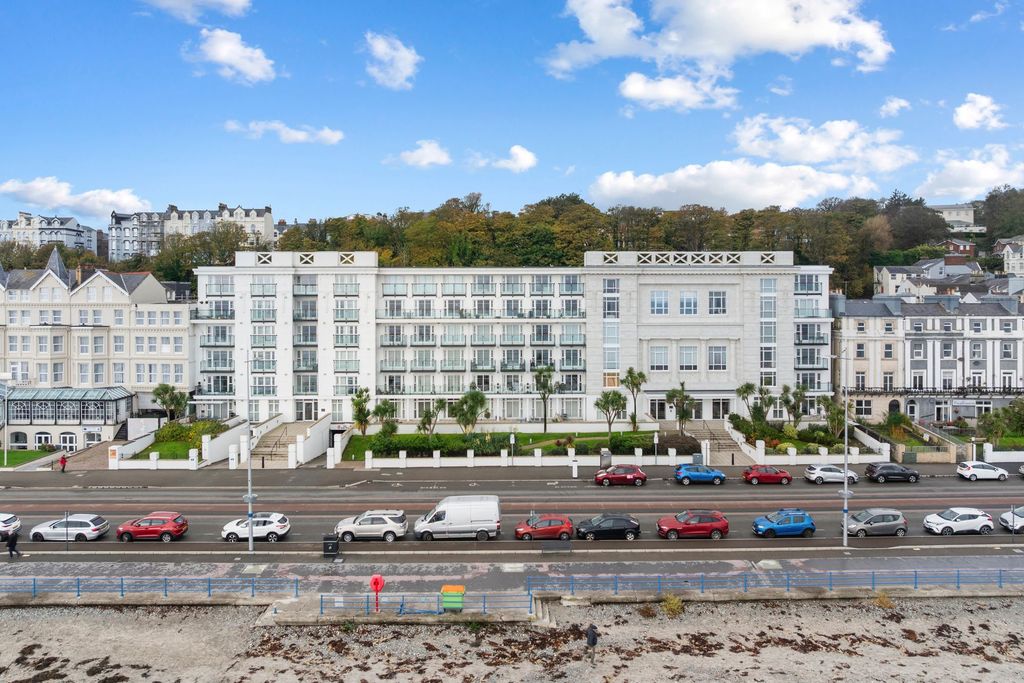 1 bed flat for saleCentral Promenade, Douglas IM2