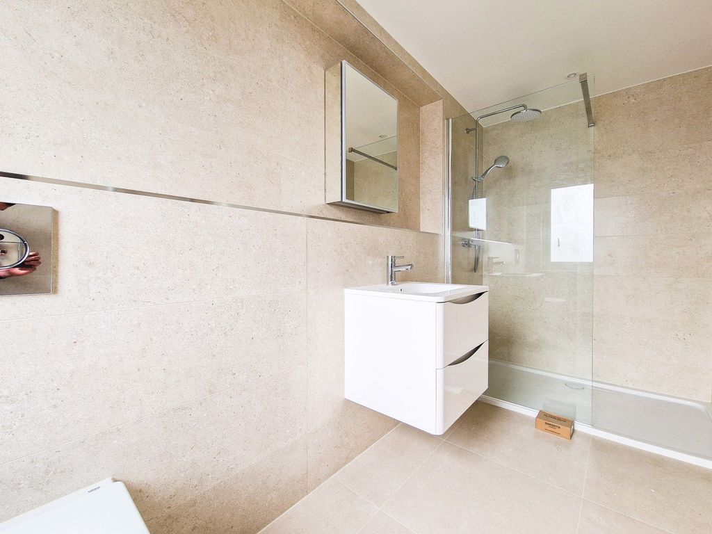 Additional image 9 of 2 bed flat for sale7 Crahamel House, St Helier JE2