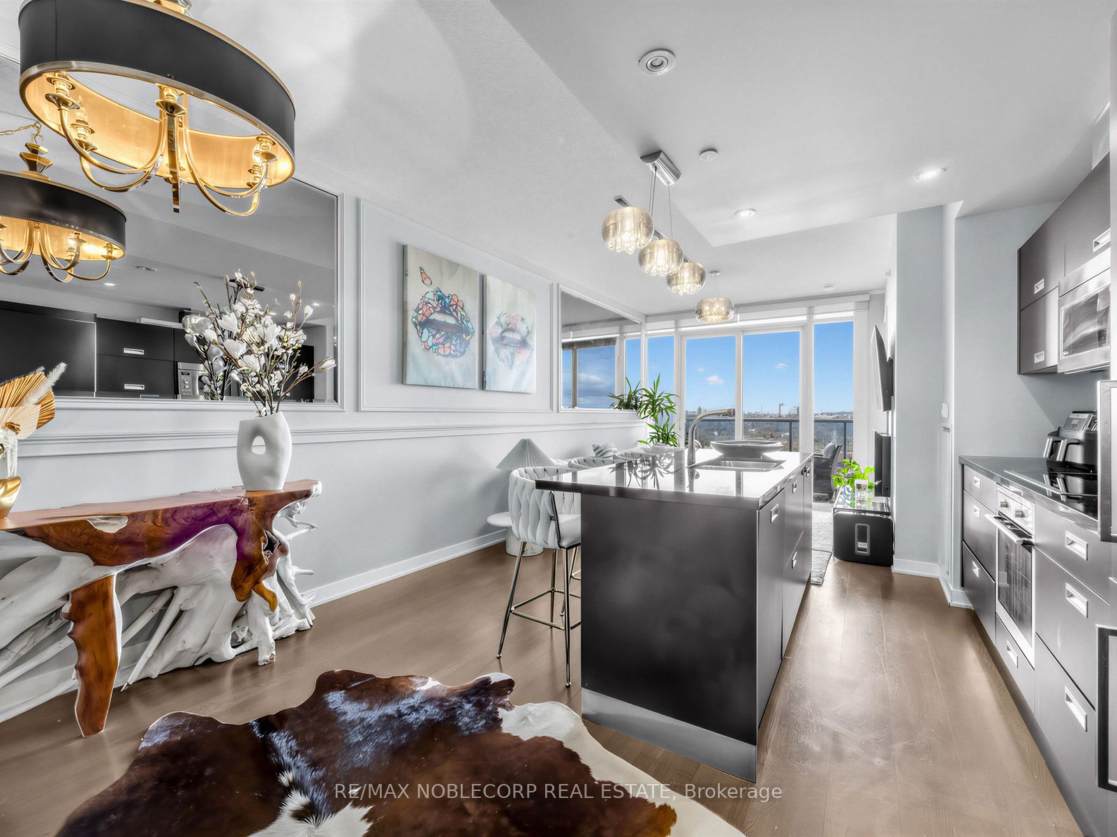Additional image 5 of 2212-88 Park Lawn Road, Toronto, ON, M8Y 0B5