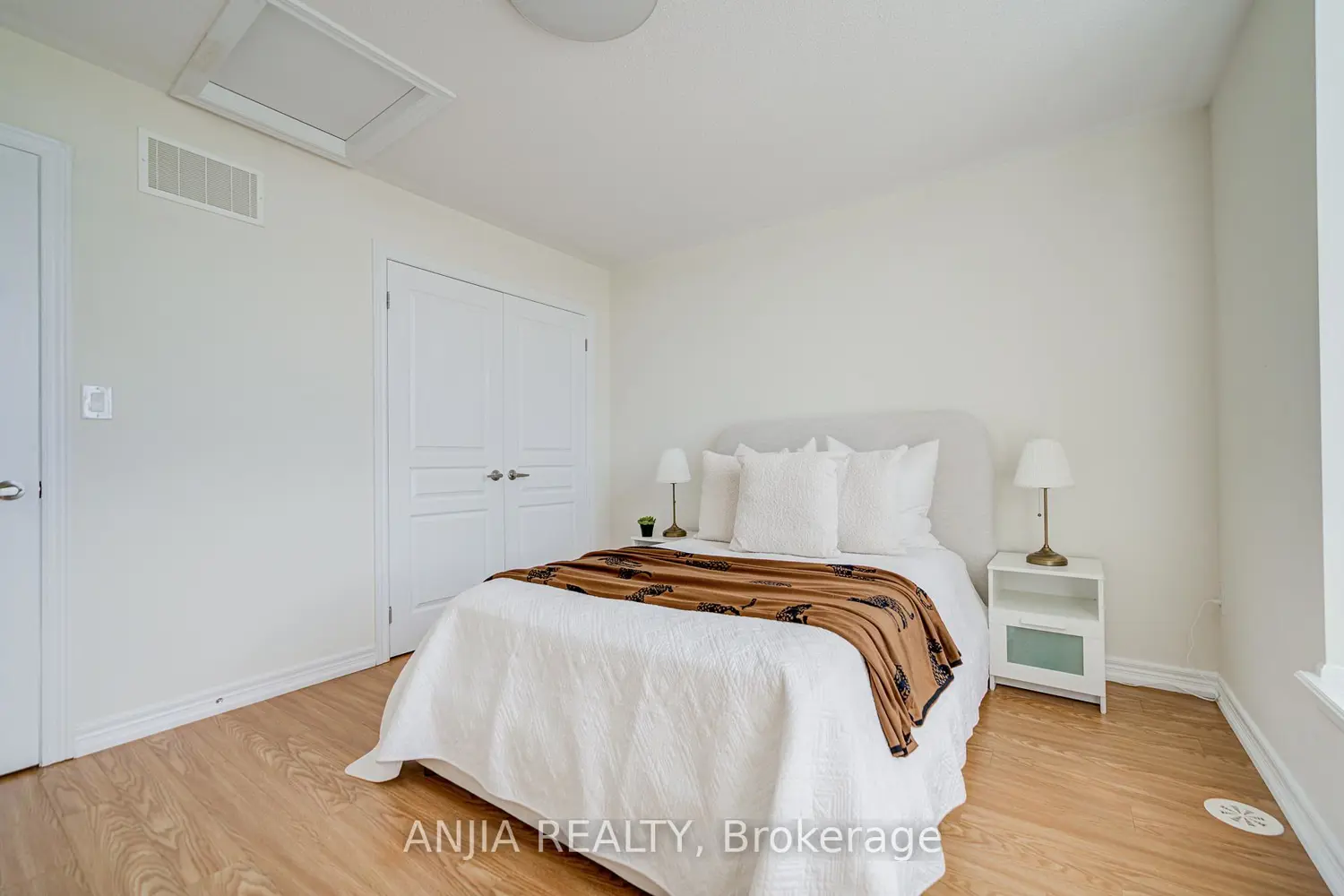 Additional image 14 of 9349 Kennedy Road