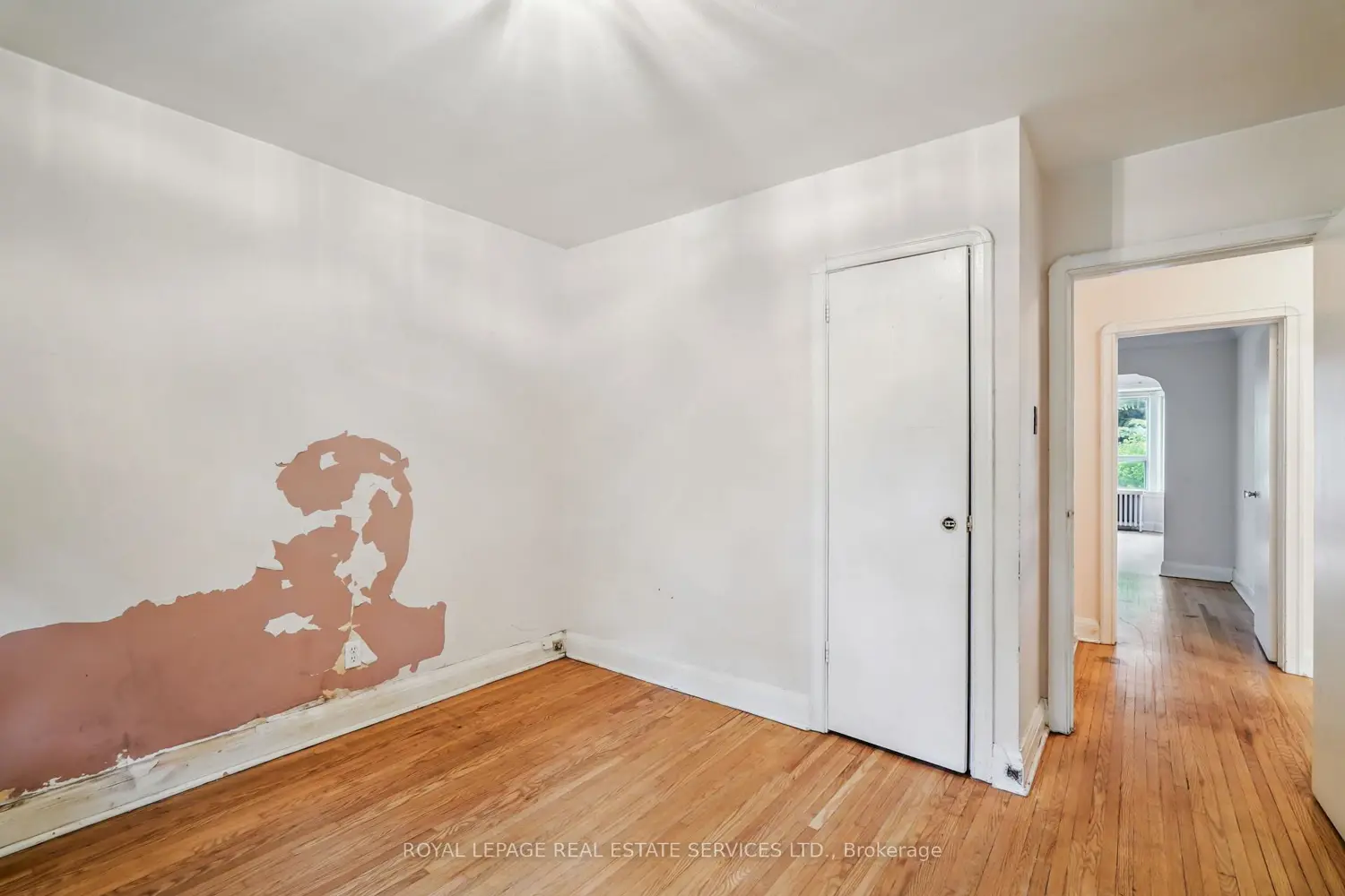 Additional image 13 of 326 Lawrence Avenue