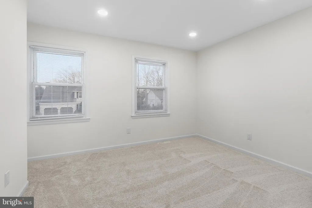 Additional image 26 of 210 W Silver Fox Road, Newark, DE 19702