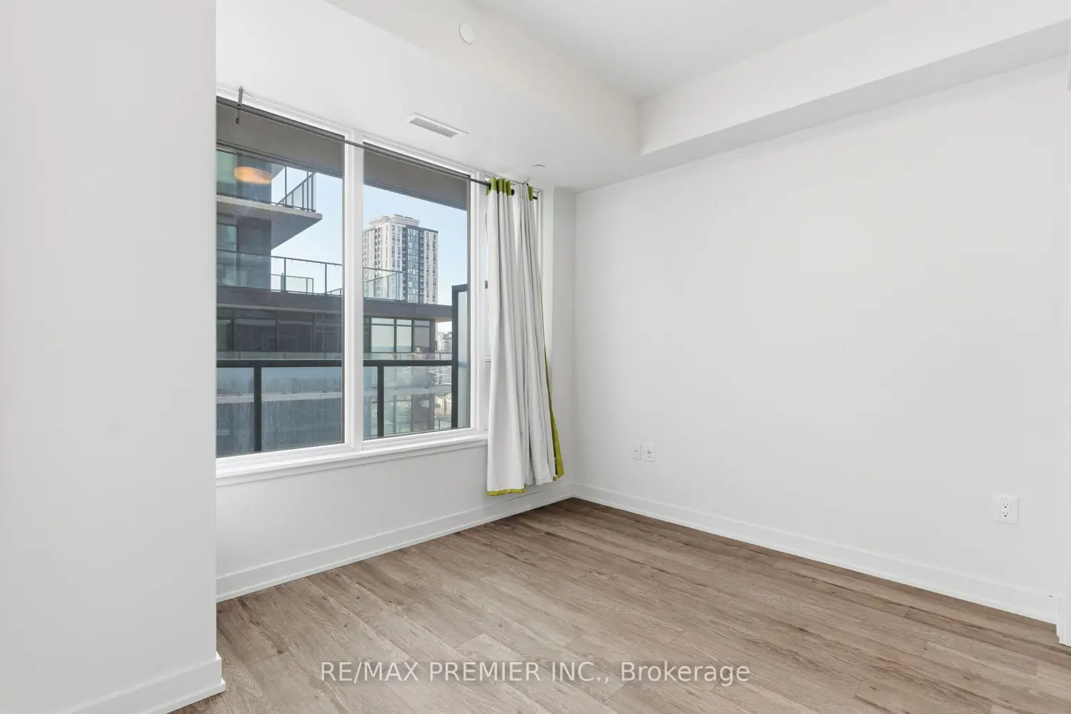 Additional image 11 of 212 King William Street 914